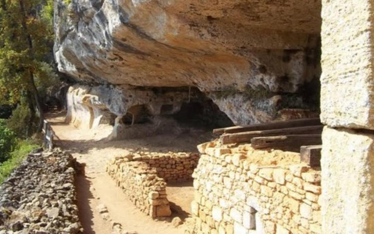Вилла Chateau De L Herm, Lascaux, Sarlat, En Perigord Noir Руффиньяк-Сен-Сернен Экстерьер фото